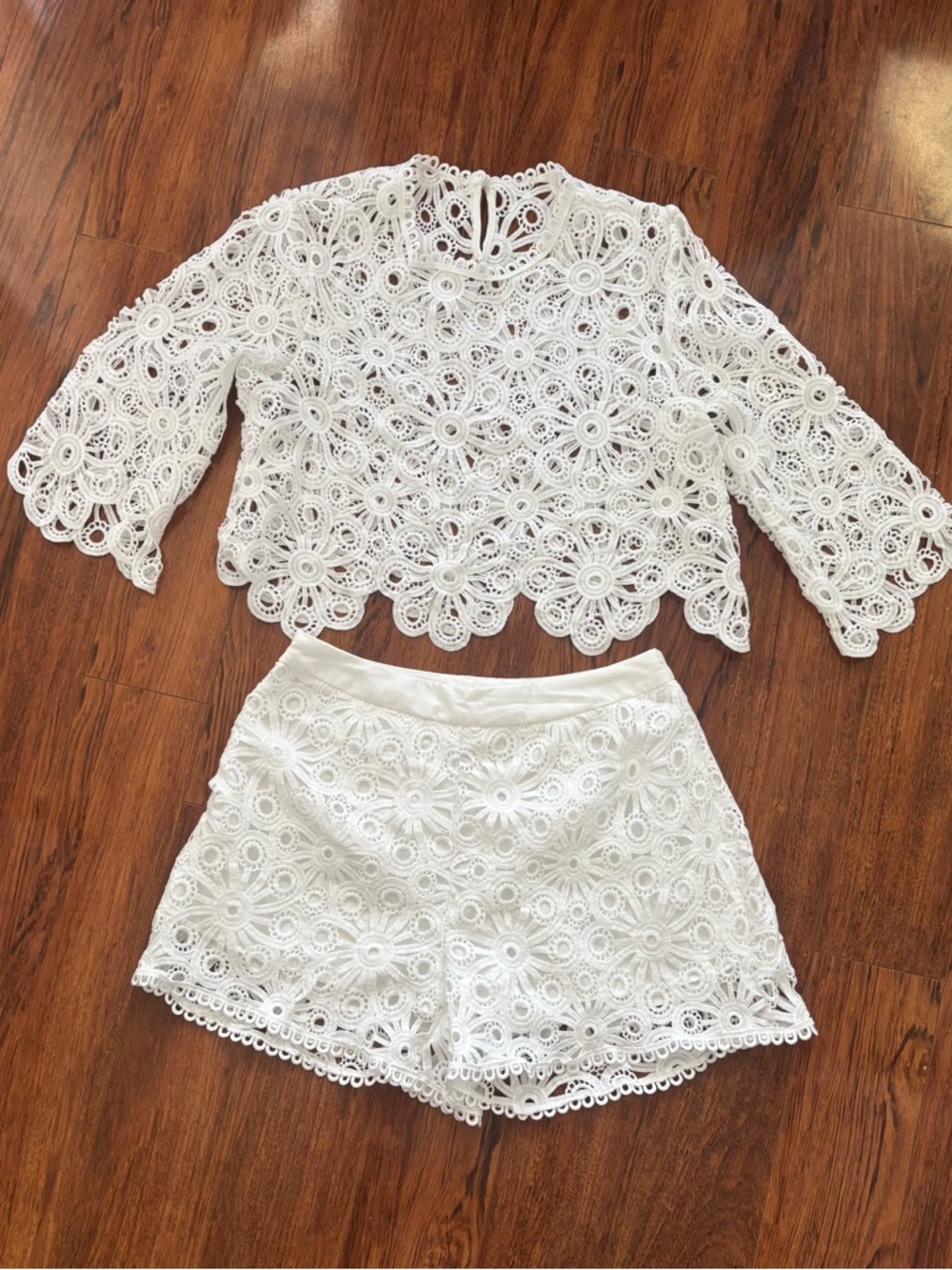 Nordstrom Rack White Lace Crochet Two-Piece Set - Top & Shorts - Picture 2 of 16